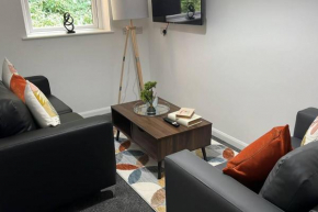 Amelias Retreat - Contractors 4 Bed House WIFI Free Parking City Centre